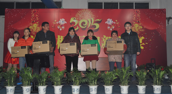 1562388269632177.jpg 20150209141425_32723.jpg